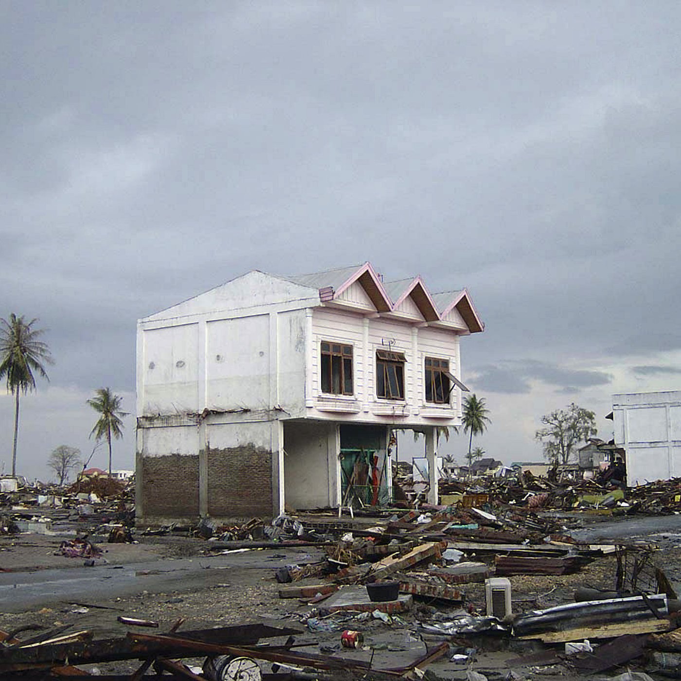 The Coincidences & Heroes of the 2004 Indian Ocean Tsunami